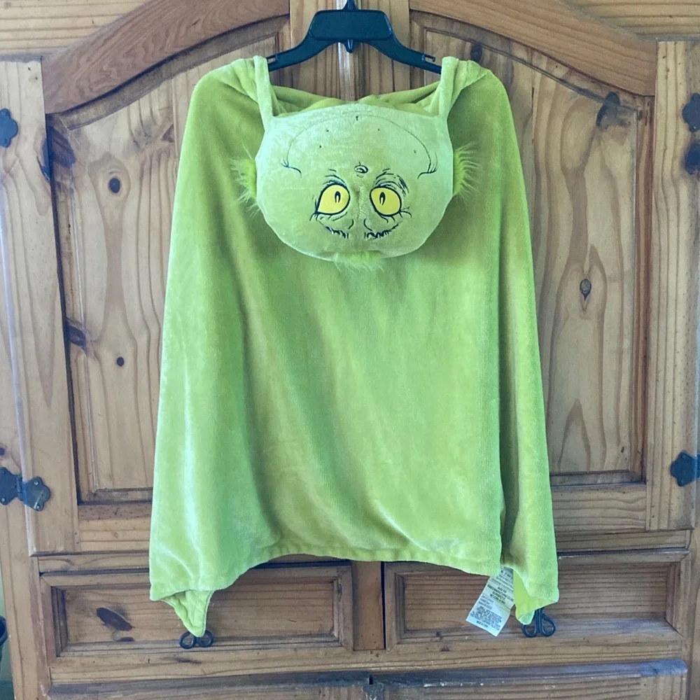 The Grinch green plush hooded towel